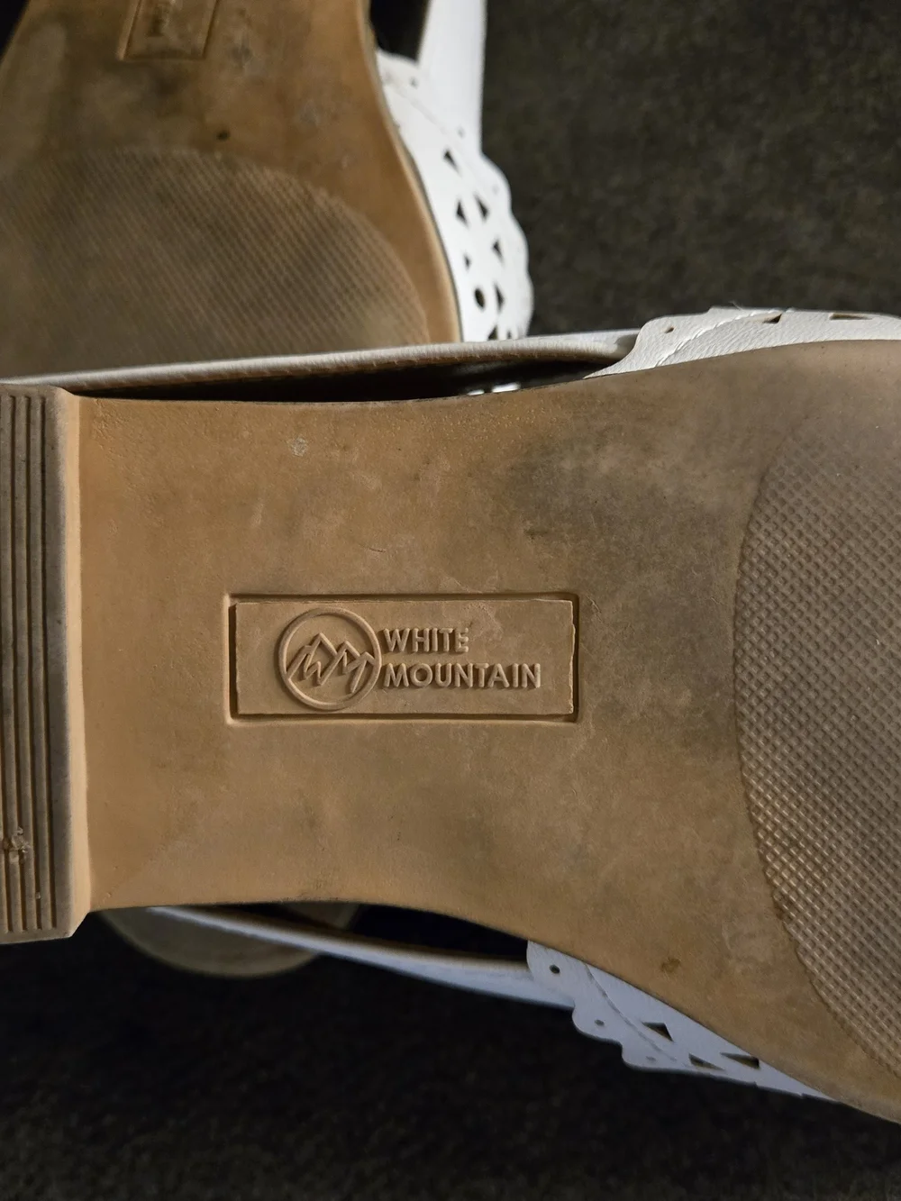 White Mountain comfortable white